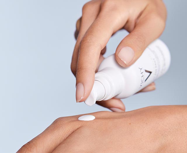 VICHY CAPITAL SOLEIL UV-AGE DAILY