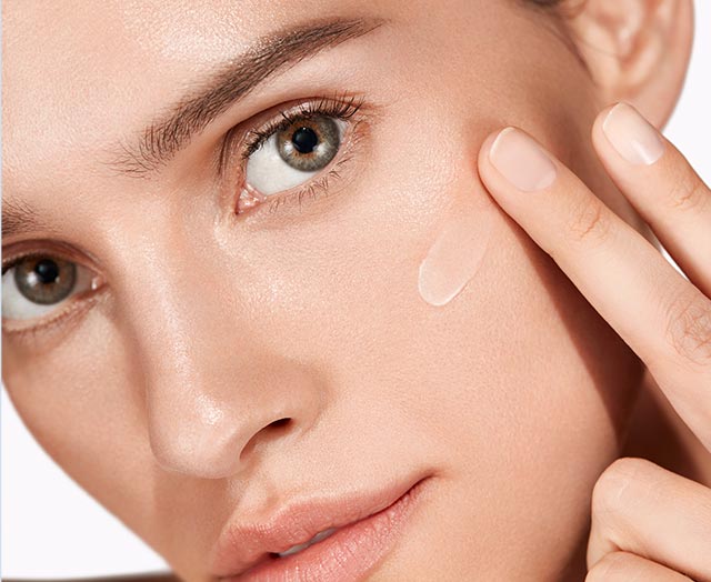 VICHY CAPITAL SOLEIL UV-AGE DAILY